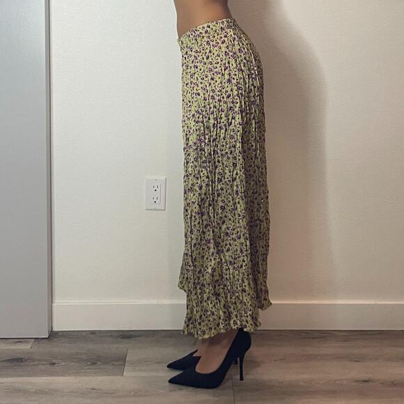 Green Floral Skirt - Picture 2 of 5